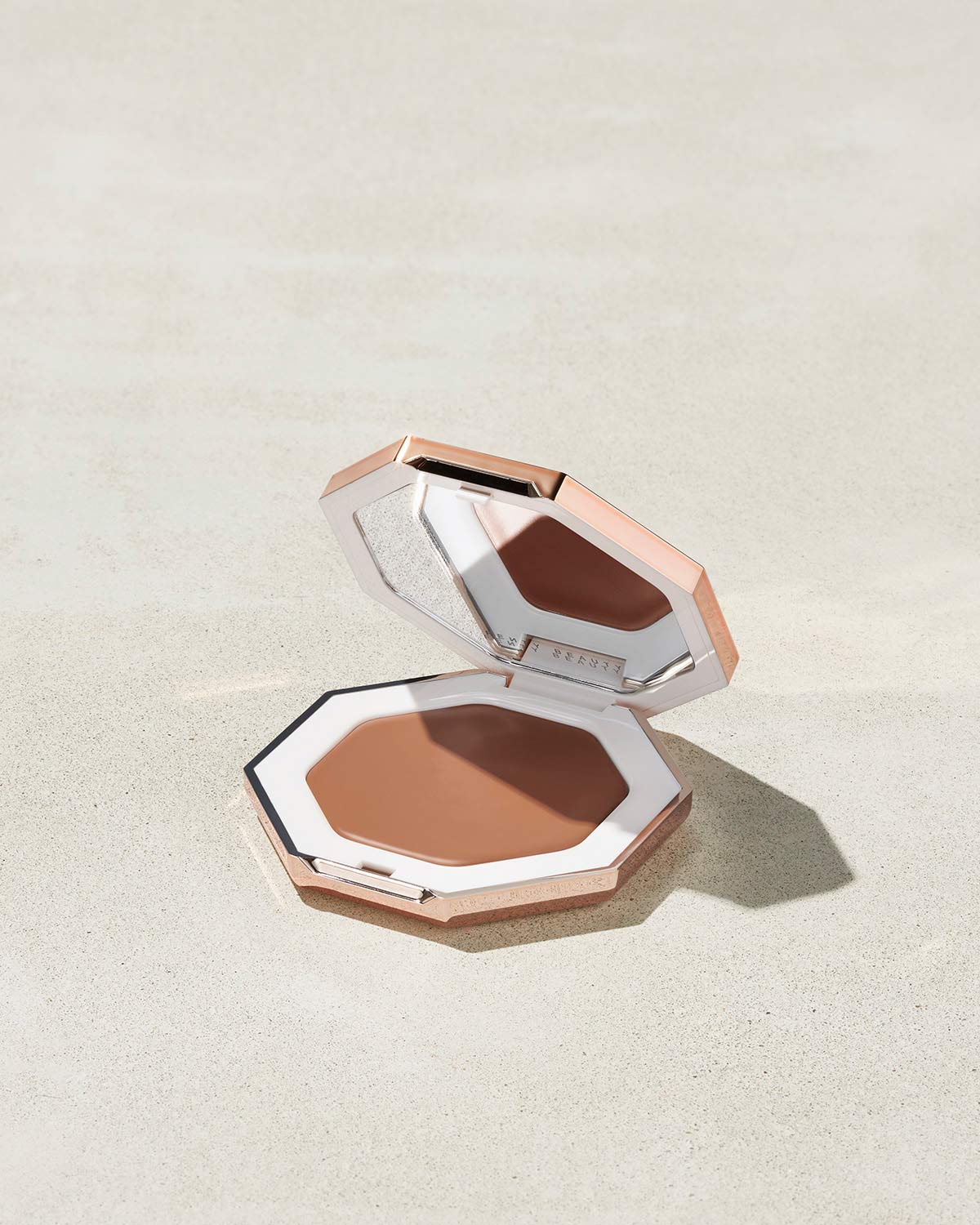 Cheeks Out Freestyle Bronceador en Crema