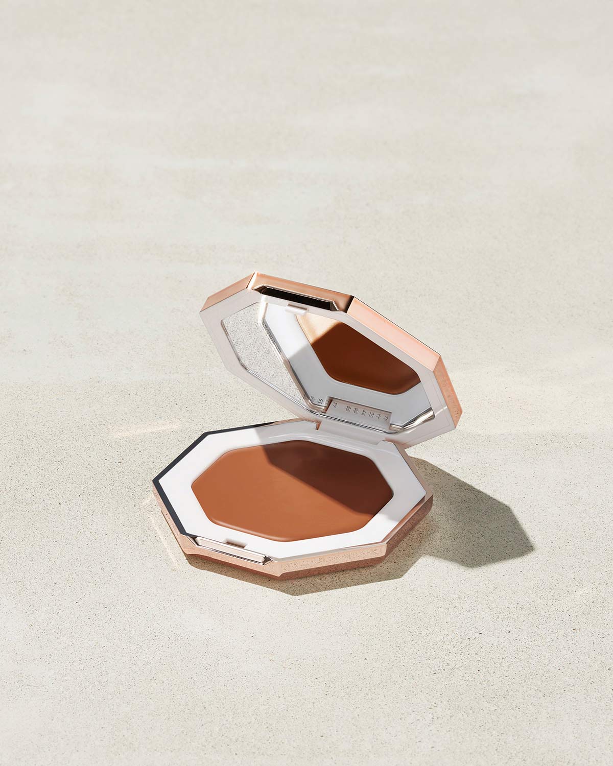 Cheeks Out Freestyle Bronceador en Crema