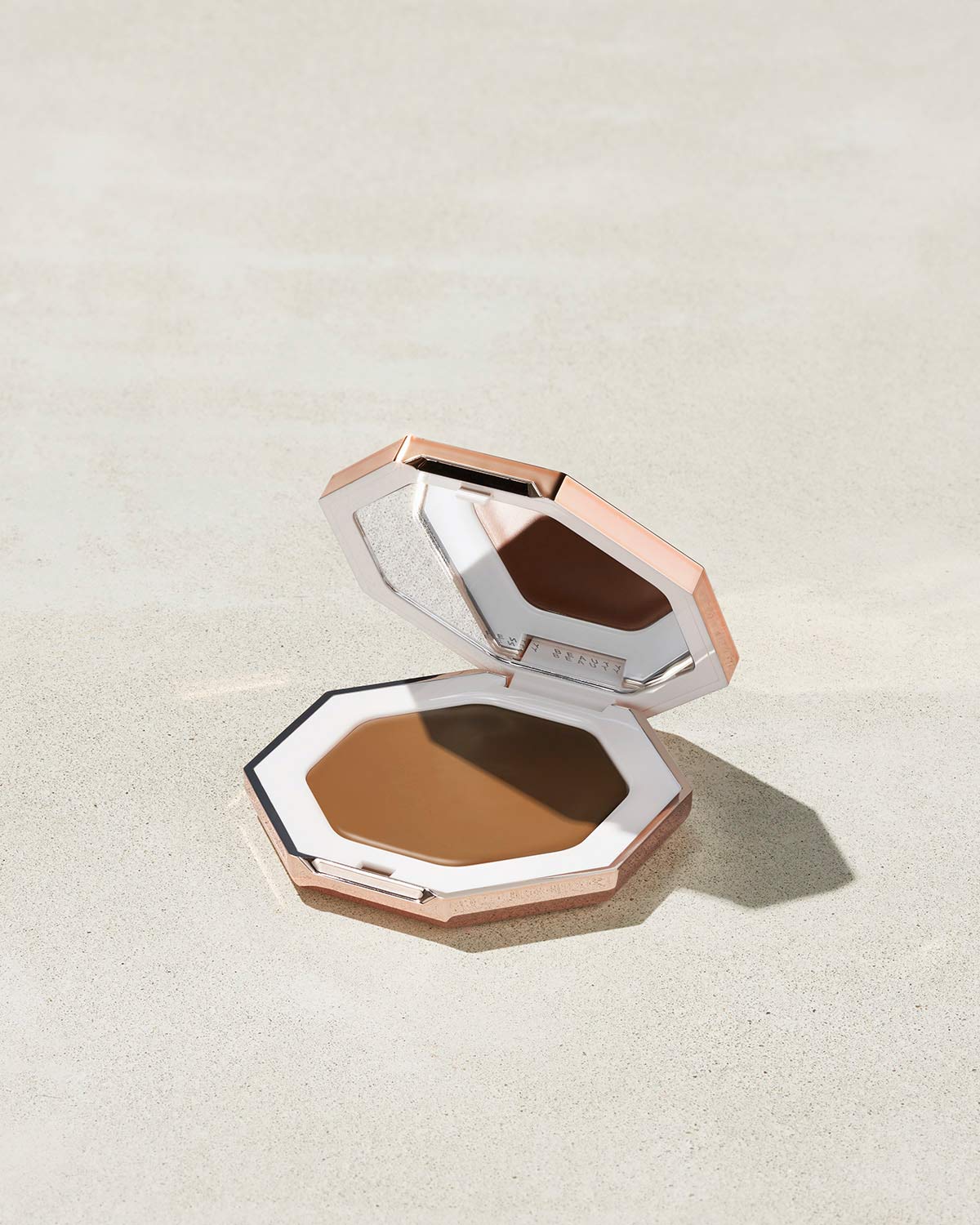 Cheeks Out Freestyle Bronceador en Crema