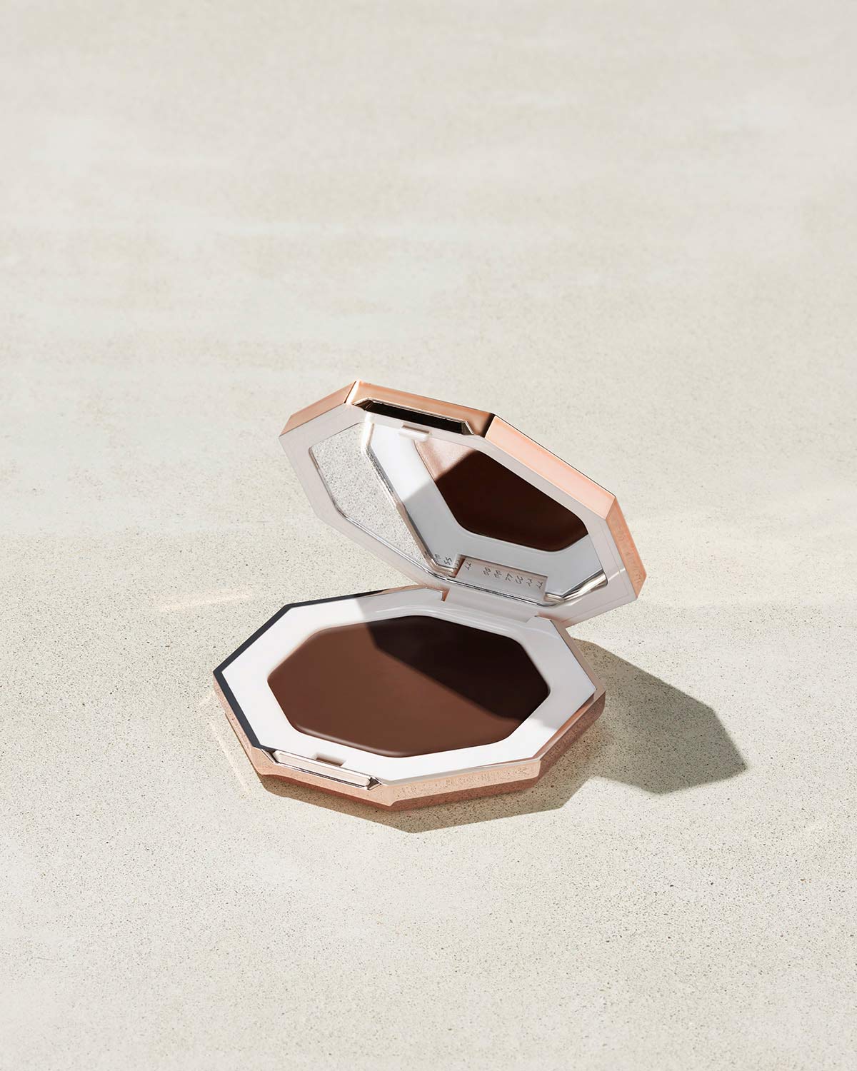 Cheeks Out Freestyle Bronceador en Crema