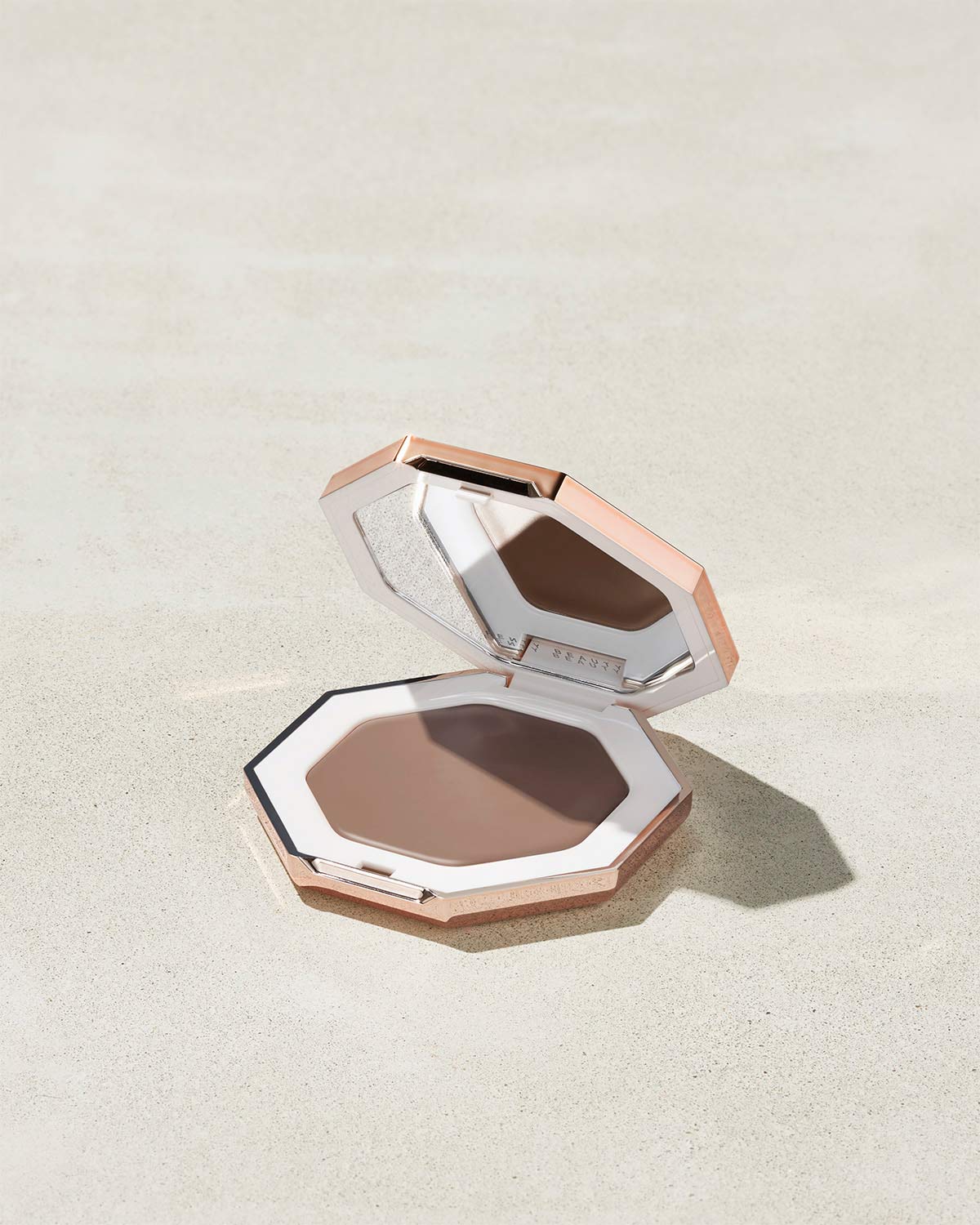 Cheeks Out Freestyle Bronceador en Crema
