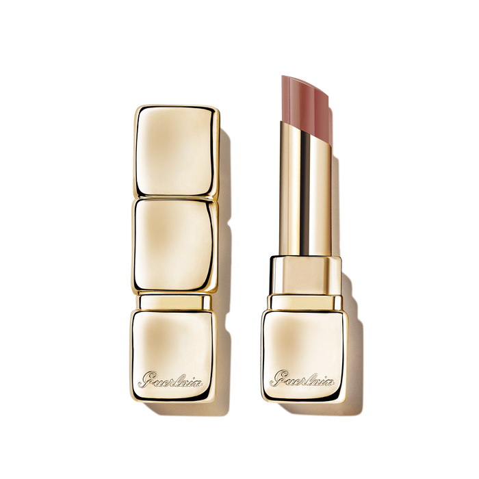 Barra de labios brillante con un 95 % de ingredientes derivados de la naturaleza