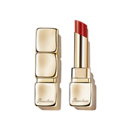 Barra de labios brillante con un 95 % de ingredientes derivados de la naturaleza
