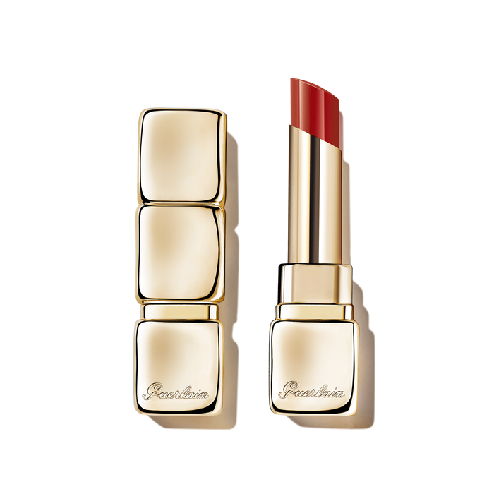 Barra de labios brillante con un 95 % de ingredientes derivados de la naturaleza