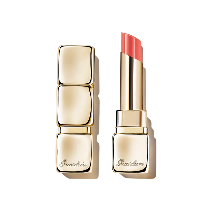 Barra de labios brillante con un 95 % de ingredientes derivados de la naturaleza