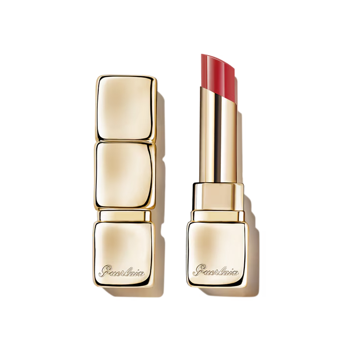 Barra de labios brillante con un 95 % de ingredientes derivados de la naturaleza