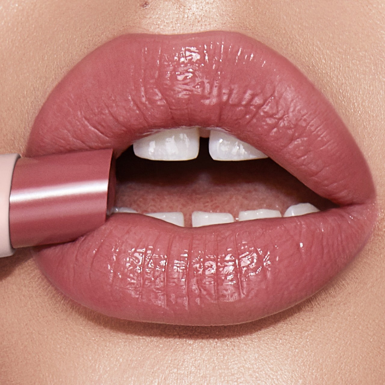 Hyaluronic Happikiss – Bálsamo Labial con Color e Hidratación Hyaluronic