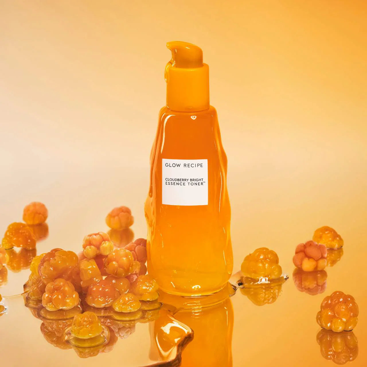 Tónico iluminador Cloudberry Bright Essence™ – Esencia tonificante con mora ártica