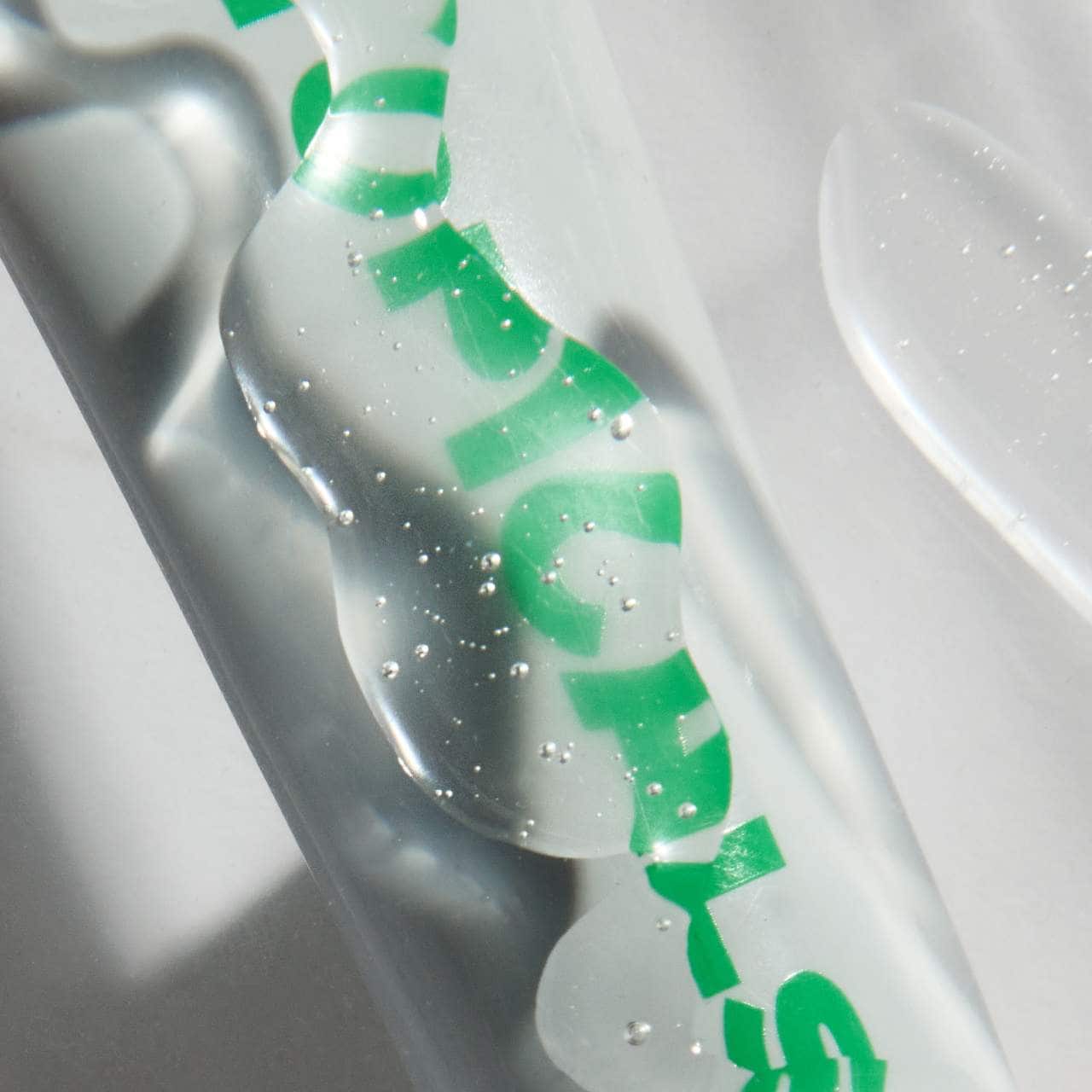 Slick Salve – Bálsamo Labial Brillante para Calmar e Hidratar
